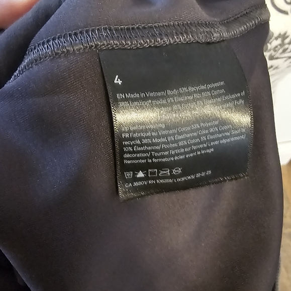 Lululemon Cropped Hooded Zipup - Picture 5 of 5